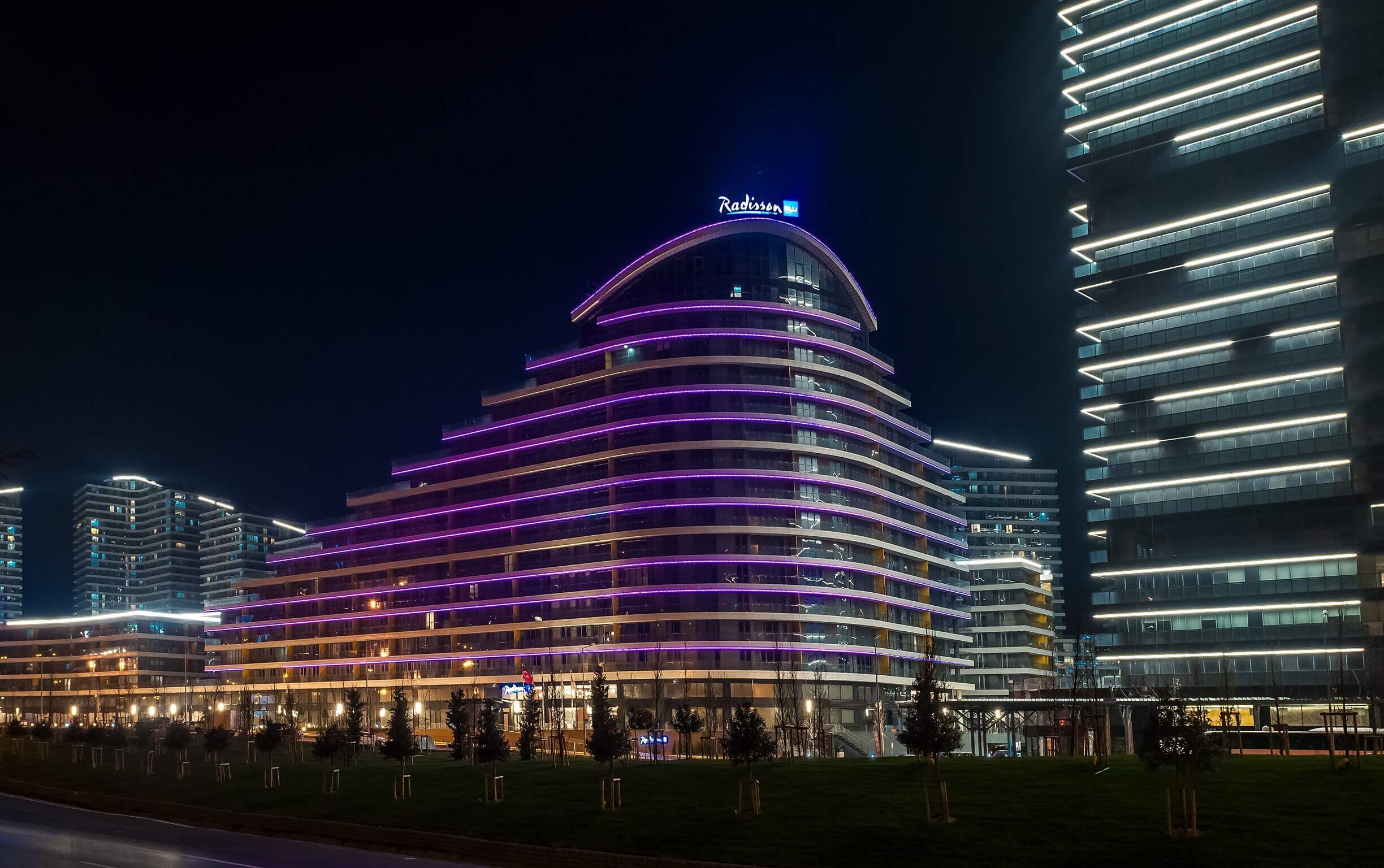طرق الاستثمار في العقارات التجارية |Radisson Blu Residence Batisehir